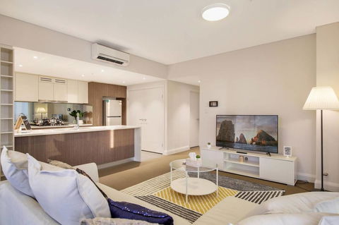 Stunning Sunset Water View 2BEDs On High Rises - Accommodation Gladstone 1