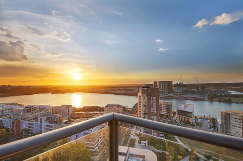 Stunning Sunset Water View 2BEDs On High Rises - Accommodation Gladstone 4