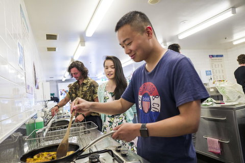 Railway Square YHA - Accommodation Gladstone 7