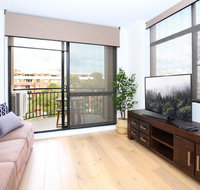 Vibrant inner-city living - Darling Harbour fringe - Accommodation Gladstone