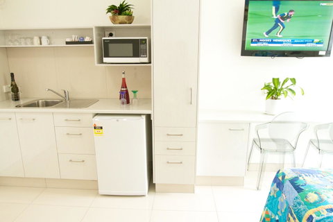 Hibiscus Motel - Accommodation Gladstone 3