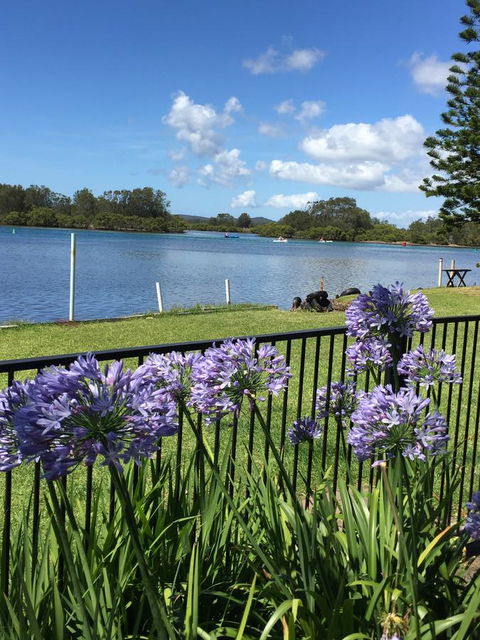 Swan Bay Hideaway - Accommodation Gladstone 5