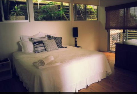 Swan Bay Hideaway - Accommodation Gladstone 3