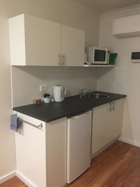 Eden Motel - Accommodation Gladstone 1