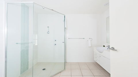 Pacific Blue, Salamander Bay - Accommodation Gladstone 17