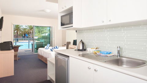 Pacific Blue, Salamander Bay - Accommodation Gladstone 40