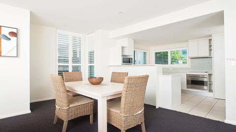 Pacific Blue, Salamander Bay - Accommodation Gladstone 13