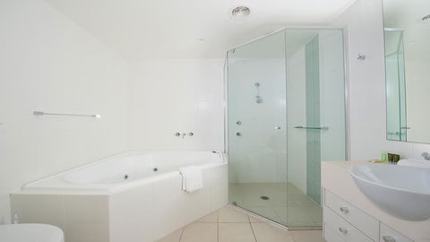 Pacific Blue, Salamander Bay - Accommodation Gladstone 8