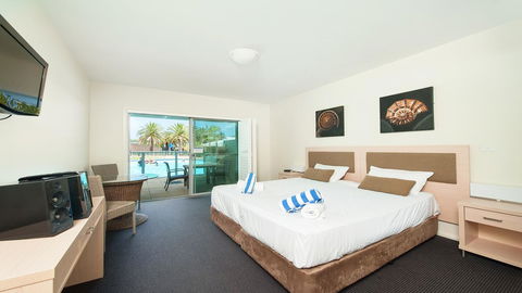 Pacific Blue, Salamander Bay - Accommodation Gladstone 43