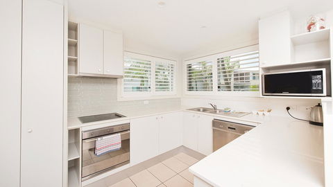 Pacific Blue, Salamander Bay - Accommodation Gladstone 37