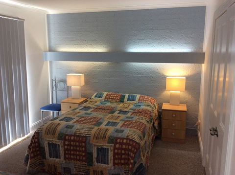 Como Lodge - Accommodation Gladstone 10