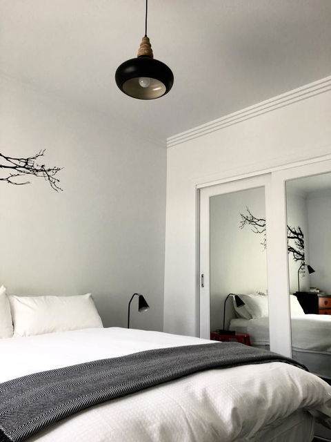 99 Hill Street Apartments - Accommodation Gladstone 2