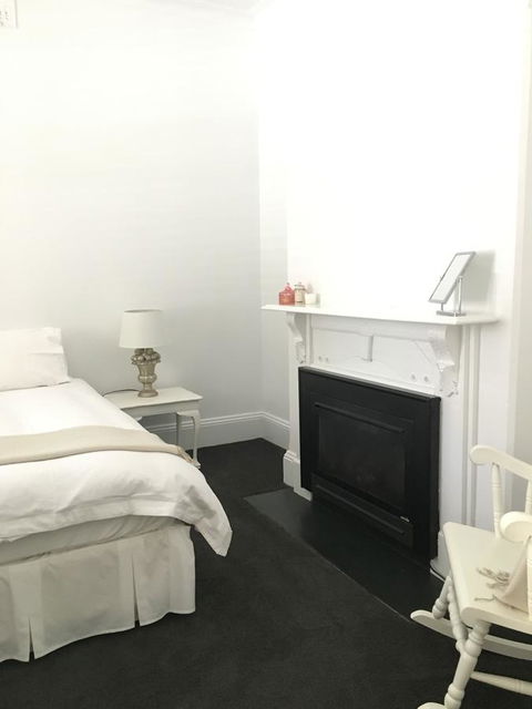 99 Hill Street Apartments - Accommodation Gladstone 3
