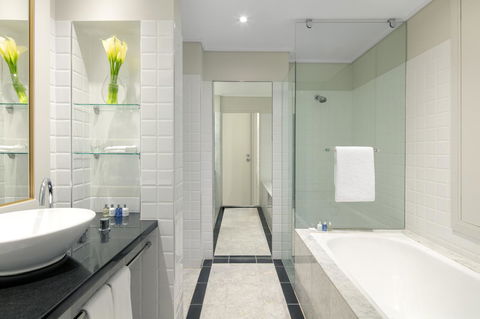 Radisson Blu Plaza Hotel Sydney - Accommodation Gladstone 7