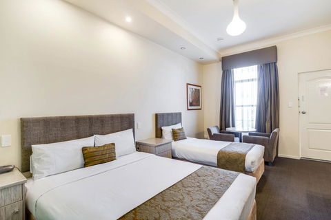 Prince Of Wales Hotel - Accommodation Gladstone 14