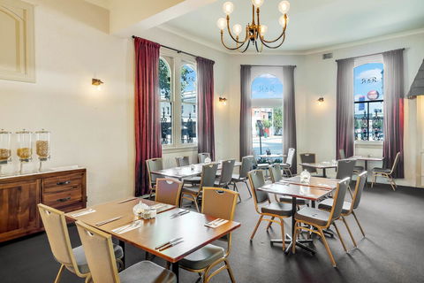 Prince Of Wales Hotel - Accommodation Gladstone 22