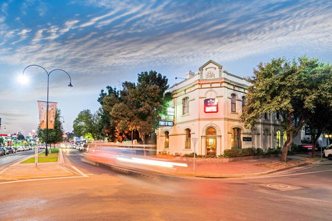 Prince Of Wales Hotel - Accommodation Gladstone 9