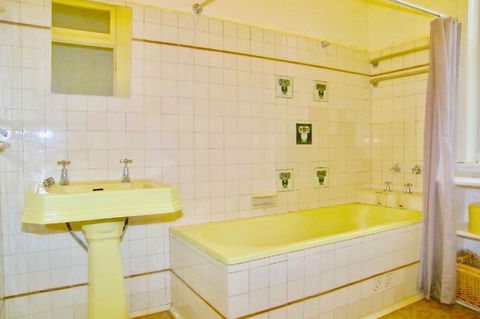 Dangal Gardens - Accommodation Gladstone 16
