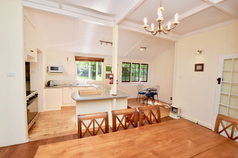 Dangal Gardens - Accommodation Gladstone 13