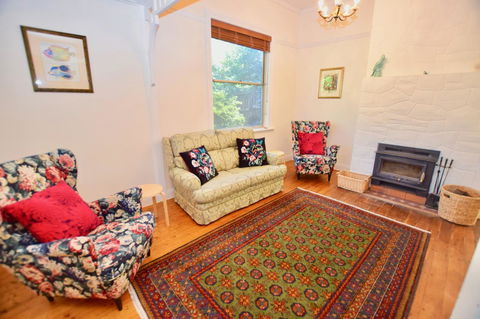 Dangal Gardens - Accommodation Gladstone 9