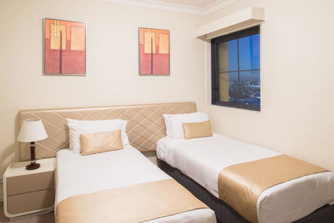 Seasons Harbour Plaza - Accommodation Gladstone 5