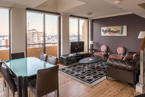 Seasons Harbour Plaza - Accommodation Gladstone 13