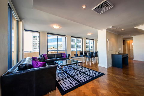 Seasons Harbour Plaza - Accommodation Gladstone 26