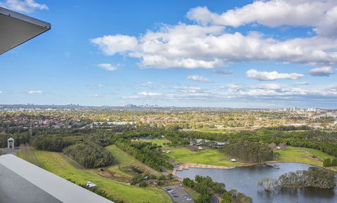 Stunning Views Sydney Olympic Park - Accommodation Gladstone 32