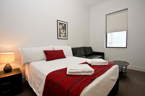 The Star Apartments - Accommodation Gladstone 15