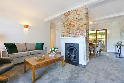 Bellevue Accommodation - Accommodation Gladstone 11