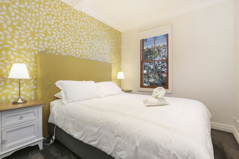 Bellevue Accommodation - Accommodation Gladstone 6