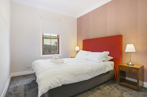 Bellevue Accommodation - Accommodation Gladstone 5