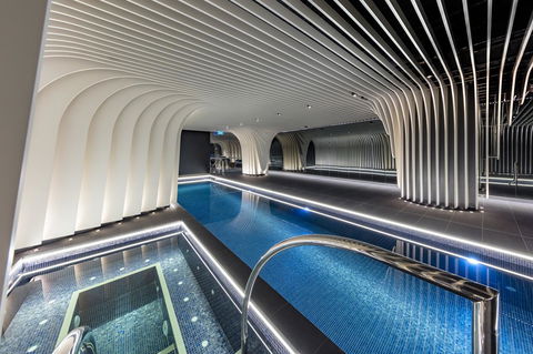 SKYE Suites Sydney - Accommodation Gladstone 5