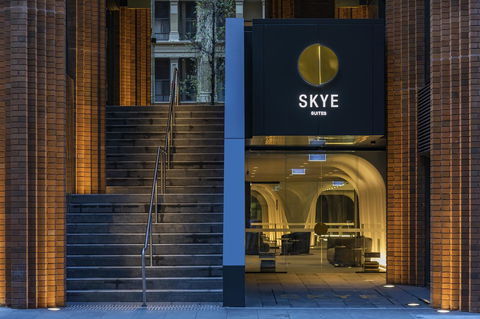 SKYE Suites Sydney - Accommodation Gladstone 2