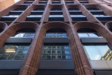 SKYE Suites Sydney - Accommodation Gladstone 1