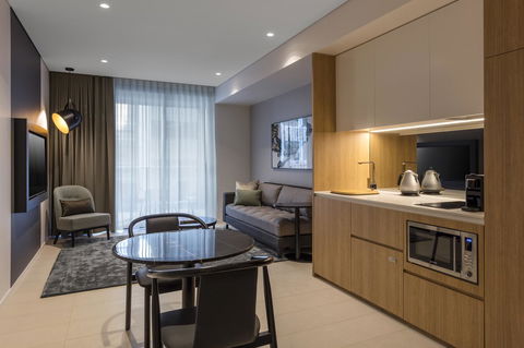 SKYE Suites Sydney - Accommodation Gladstone 25