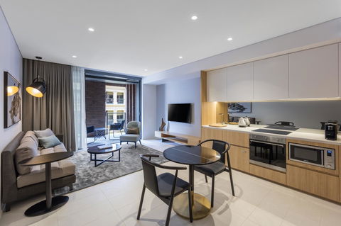 SKYE Suites Sydney - Accommodation Gladstone 21