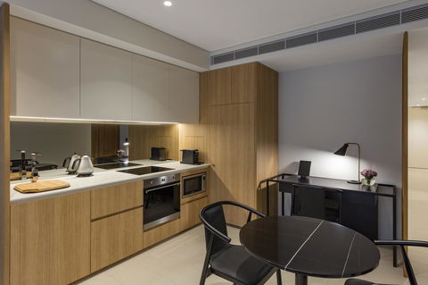 SKYE Suites Sydney - Accommodation Gladstone 20