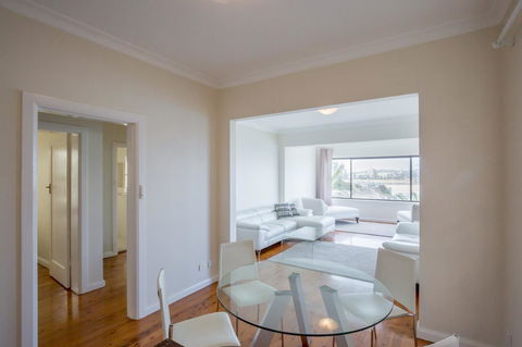 Ultimate Bondi Escape #2 - A Bondi Beach Holiday Home - Accommodation Gladstone 6
