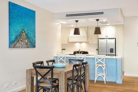 Belle Vue- Penthouse At Black Beach - Accommodation Gladstone 7