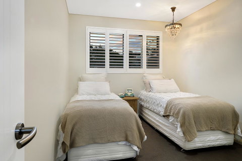 Belle Vue- Penthouse At Black Beach - Accommodation Gladstone 13
