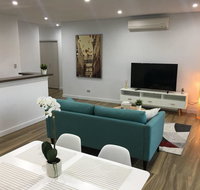 Specious Apartment with 2 Large Bedrooms - Accommodation Gladstone