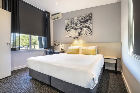 Nightcap At Colyton Hotel - Accommodation Gladstone 1