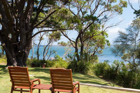 By The Beach B&B Self Contained Apartments - Accommodation Gladstone 0
