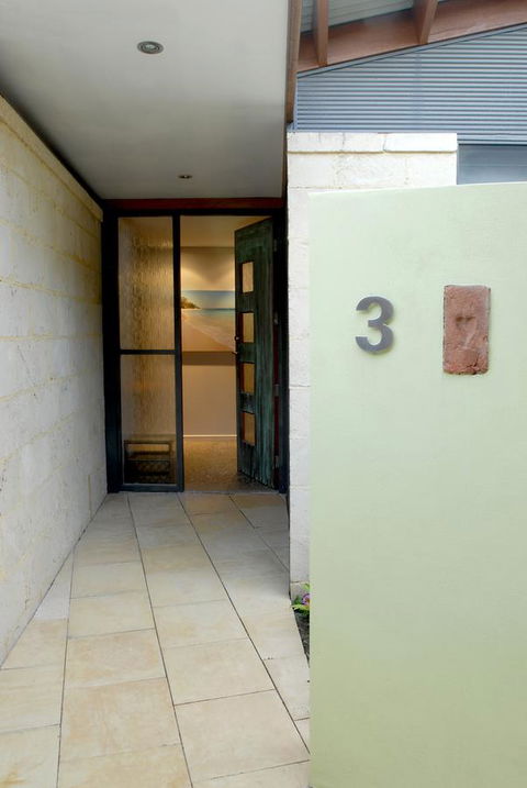 By The Beach B&B Self Contained Apartments - Accommodation Gladstone 26