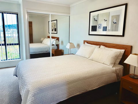 Seachange 3 - Accommodation Gladstone 5