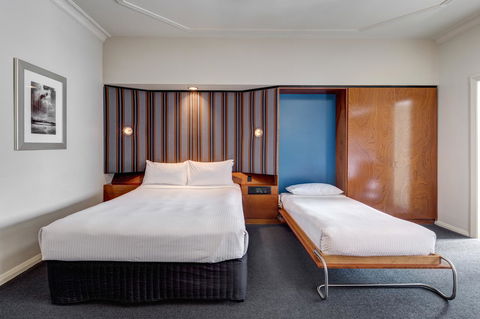 Regents Court Sydney - Accommodation Gladstone 5