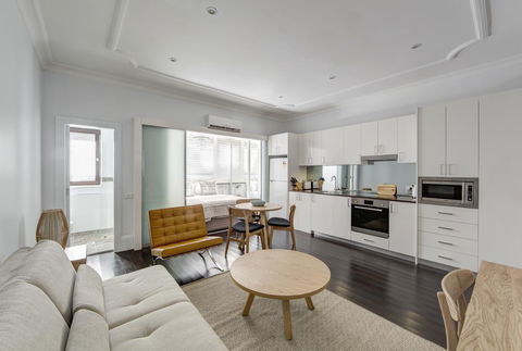 Regents Court Sydney - Accommodation Gladstone 14