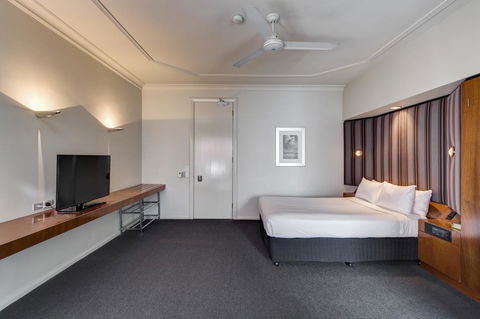 Regents Court Sydney - Accommodation Gladstone 4