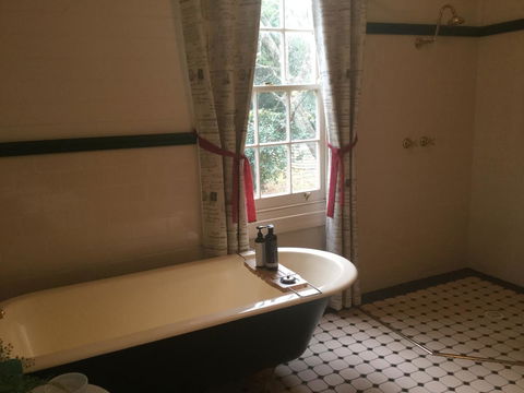 Arcadia - The Barn Cottage & Rosehill Cottage - Accommodation Gladstone 19